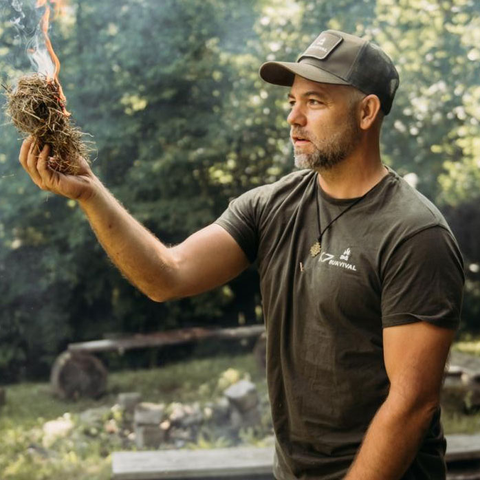 k7survival-team-pic-03-698x698